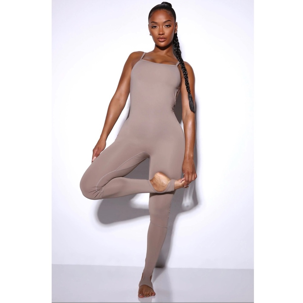 Full length nude tan one-piece stretch bodysuit jumpsuit leggings plus size 1X